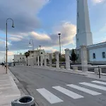 White House * Torre Canne