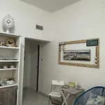 White House * טורה קאנה
